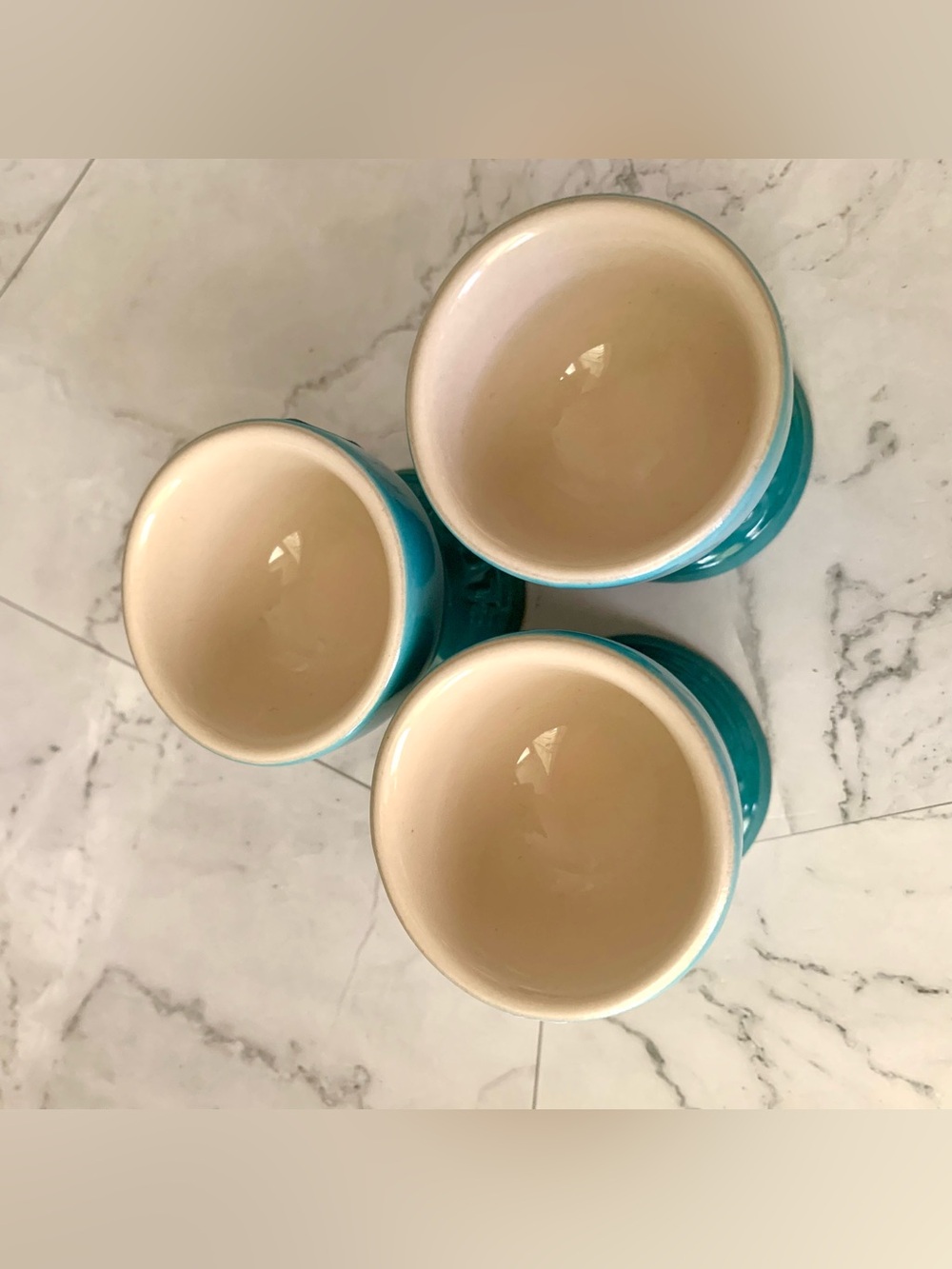 Le Creuset Footed Egg Cups Caribbean Blue Set of 3 - Picture 6 of 8
